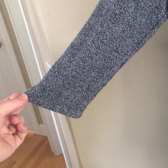 Cardigan Sweater ❤️ - Picture 4 of 5